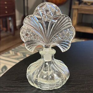 VTG EAPG Art Nouveau Clear Glass Large Ornate Statement Stopper Perfume Bottle